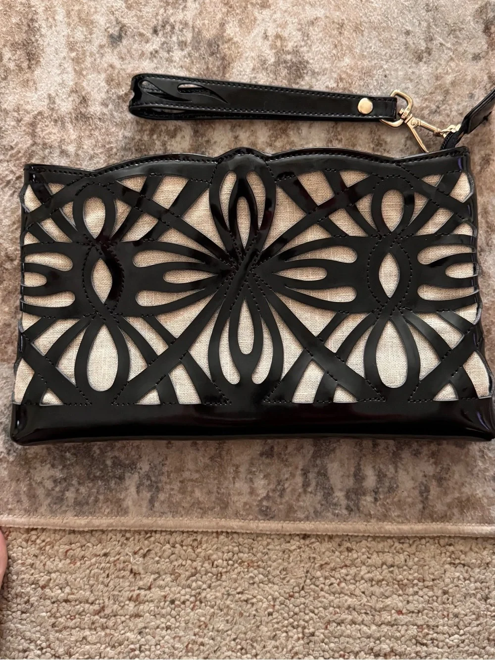 Sondra Roberts Black Patent Leather Laser-Cut Wristlet Clutch Art Deco Boho